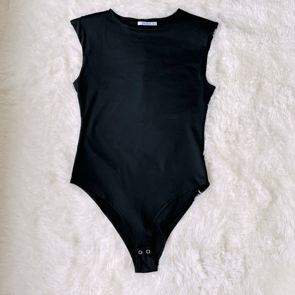 Tops - Stretchy Sleeveless Black Bodysuit, M